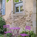 Feriehus Romantic Village School With Sunny Garden *