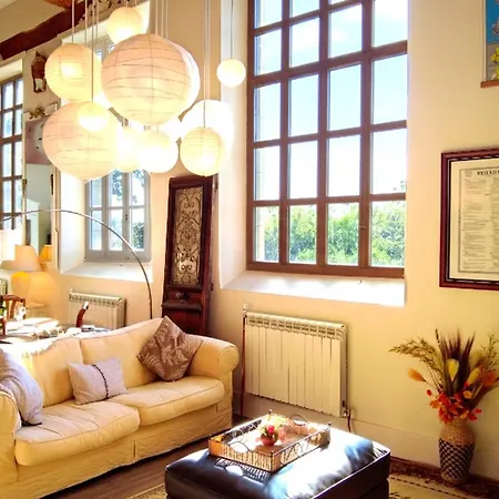 Romantic Village School With Sunny Garden * Le Monestier