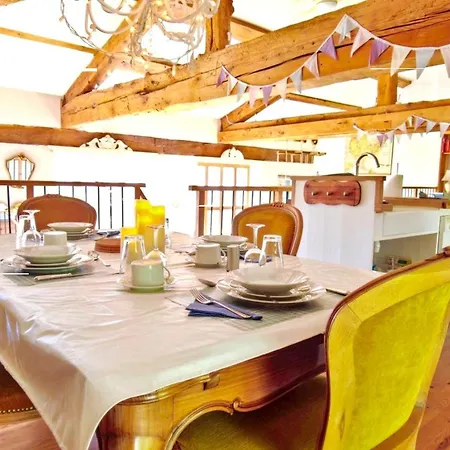Romantic Village School With Sunny Garden Le Monestier