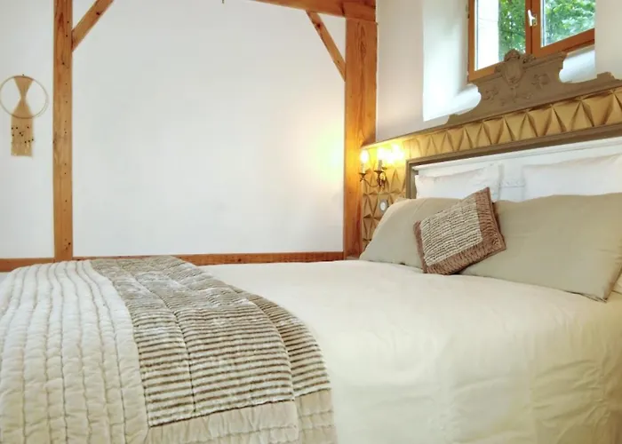 펜션 Romantic Village School With Sunny Garden *