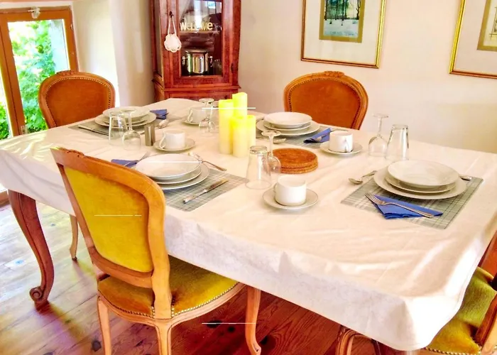 Romantic Village School With Sunny Garden Le Monestier